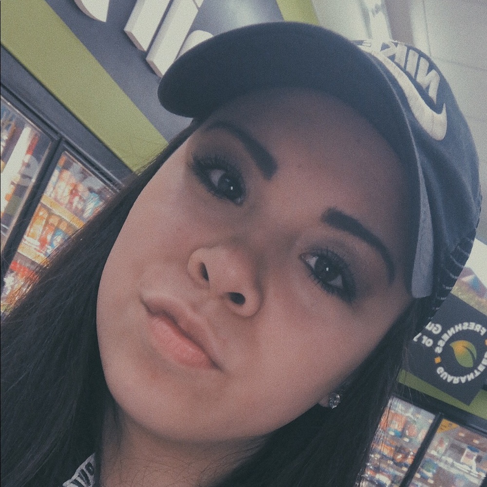 Meet your Posher, Becky